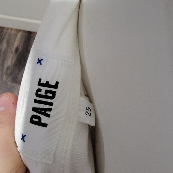 All white Paige cropped jeans - Picture 3 of 4